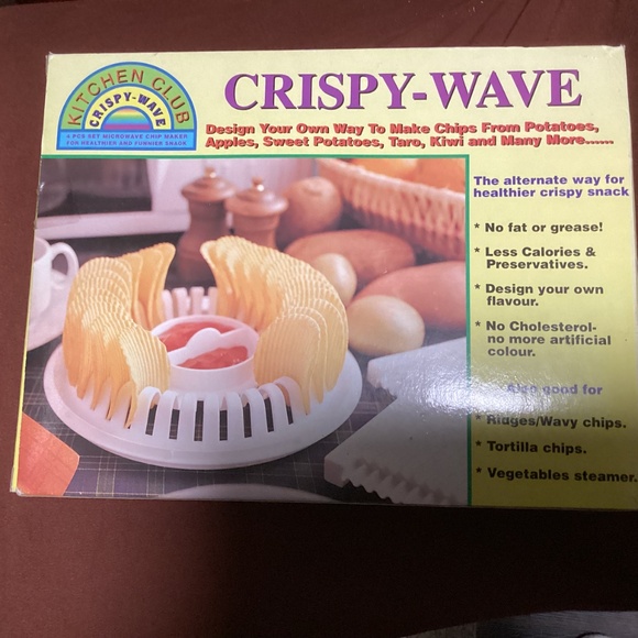 Kitchen Club Crispy-Wave 4 Piece Set Microwave Chip Maker - Picture 2 of 12